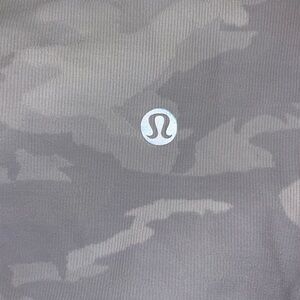 Lulu leggings! Wunder Train Contour Fit High-Rise Tight